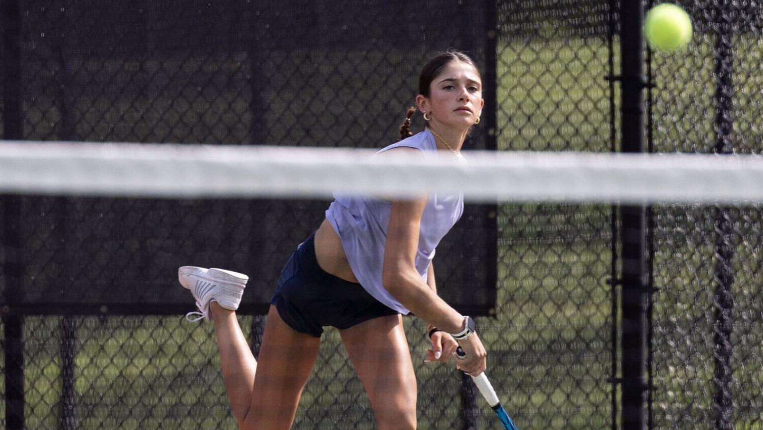 Nationally ranked freshman Adelyn Gross steps into leading role for St. Joseph’s